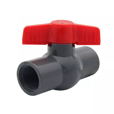 le robinet à tournant sphérique de PVC du robinet à tournant sphérique de contrat de PVC de la manière 1.6MPa 1 1 a fileté