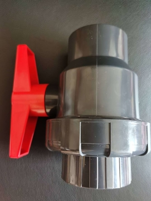 PN10 norme nationale de clapet anti-retour de boule de PVC de 2 pouces pour empêcher mesurage