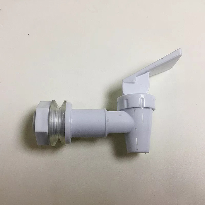 Broche en plastique sanitaire de tuyau d'arrosage de PVC de robinet d'eau de PVC de toilette
