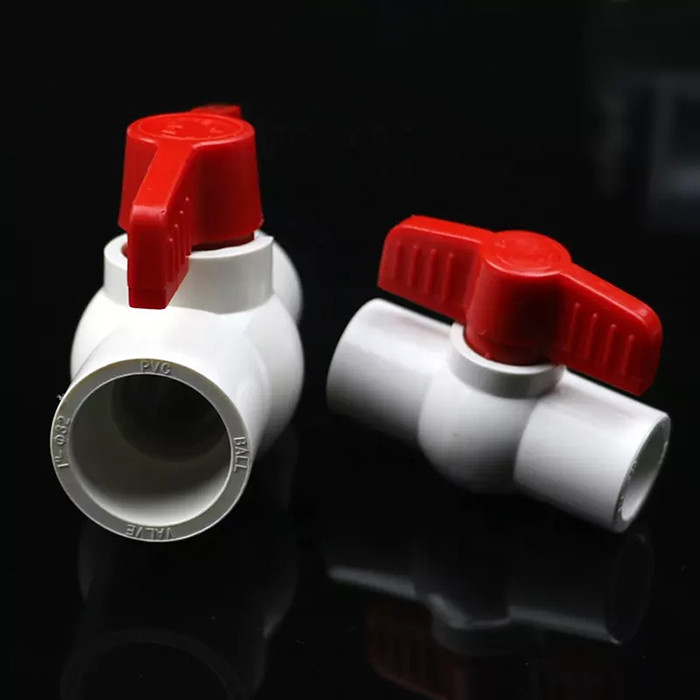 pression d'utilisation des robinets à tournant sphérique de PVC de valve de garnitures de tuyau de 20mm-63mm 2.5MPa