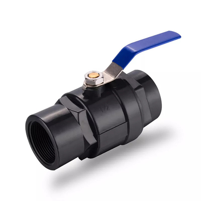 Robinet à tournant sphérique de PVC de poignée d'acier inoxydable pour la base faible acide faible