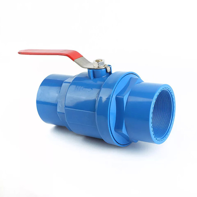 PVC en plastique bleu de robinet à tournant sphérique de 2 morceaux avec la poignée d'acier inoxydable